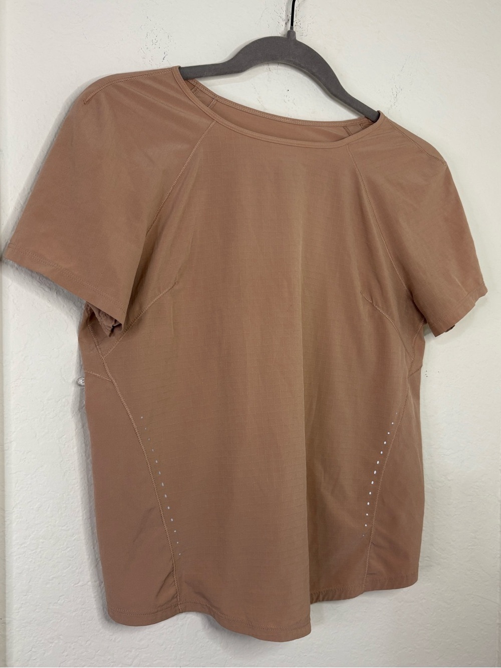 Women's Short Sleeve Tee in Warm Brown - Lightweight Casual Top